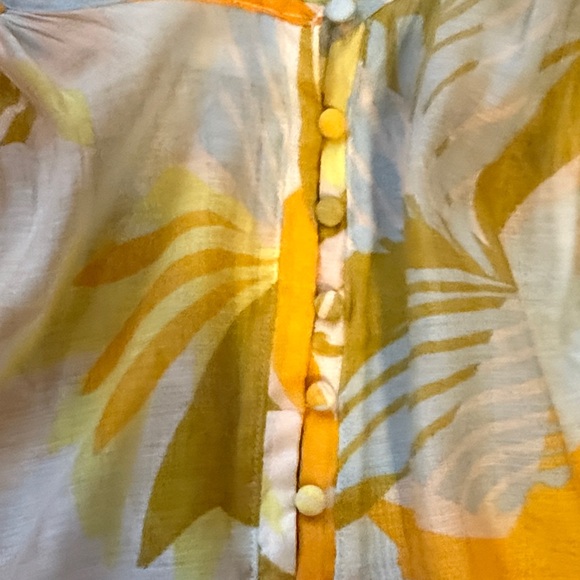 Vince Camuto floral top nwt - Picture 3 of 10